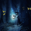 Ведьма с фонарем в лесу
